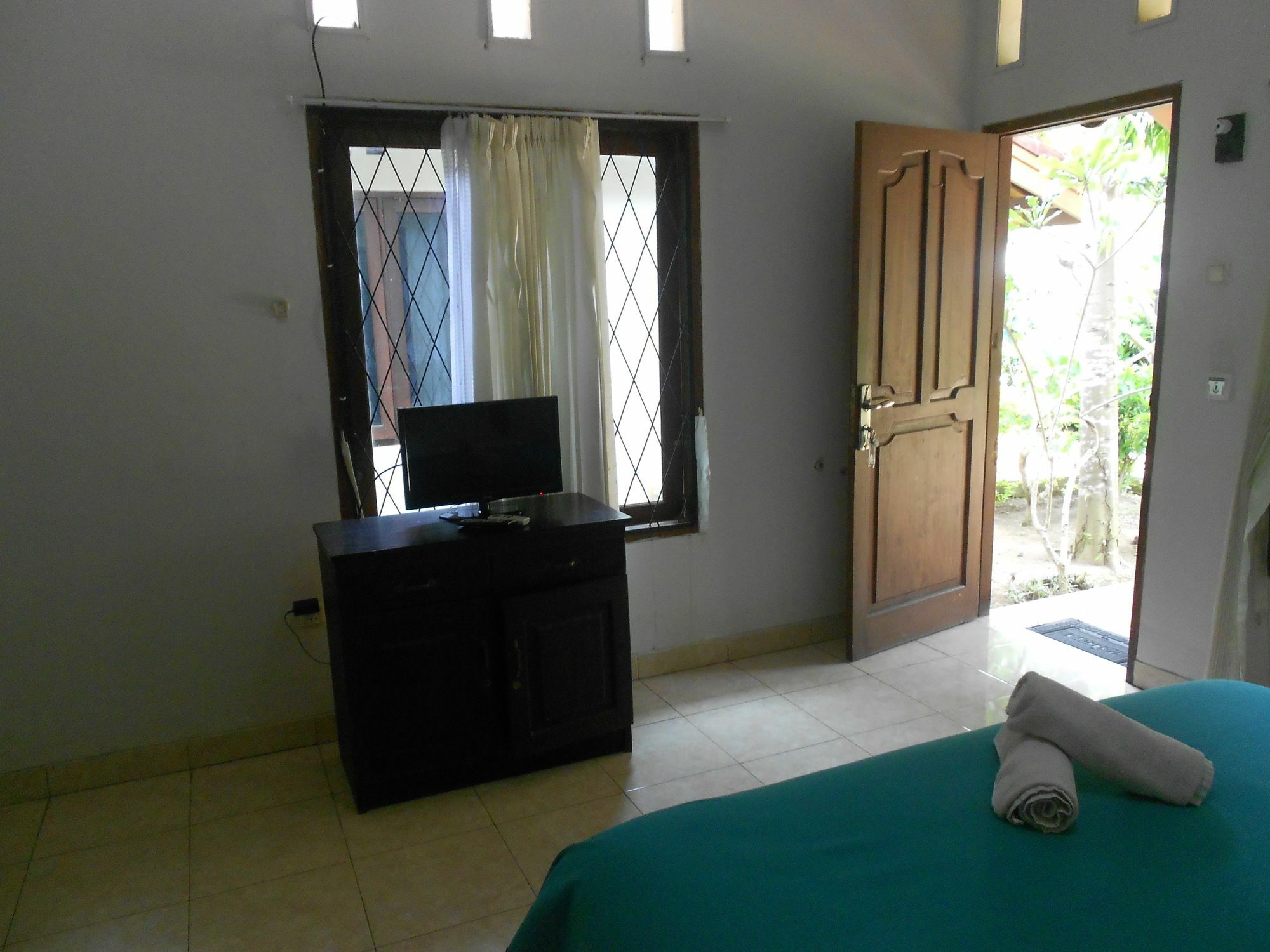 Segara Anak Bungalow & Restaurant Kuta  Exterior photo